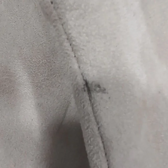 JOURNEE..Cream Knee-High Heeled Boots with Chunky Heel - Picture 9 of 10